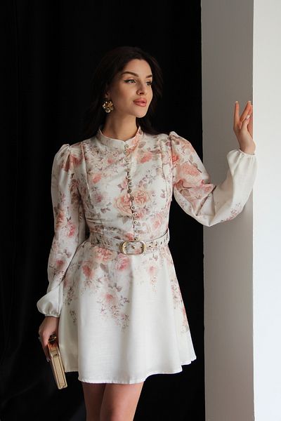 Julidress Μίνι Premium λινό φόρεμα με λουλουδάτο στάμπα με λεπτομέρεια με κουμπιά
