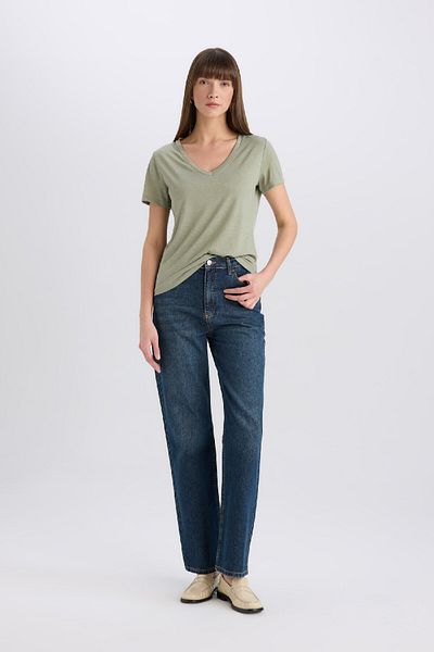 DeFacto Regular Fit V-Neck Basic Solid Short Sleeve T-Shirt W9204Az25Sp