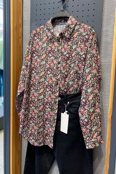 FEMELLE Cămașă oversize pentru femei cu model floral (CUMPĂRĂ MĂRIMEA 1 MICĂ)