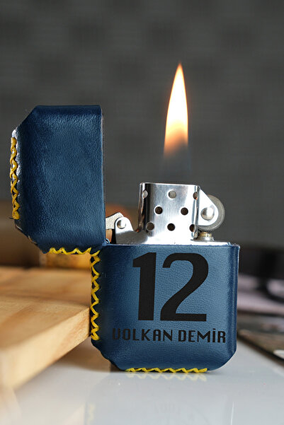vagave El Yapımı Kişiye Özel Hakiki Deri Kılıflı Taraftar  Benzinli Çakmak - Sarı Lacivert