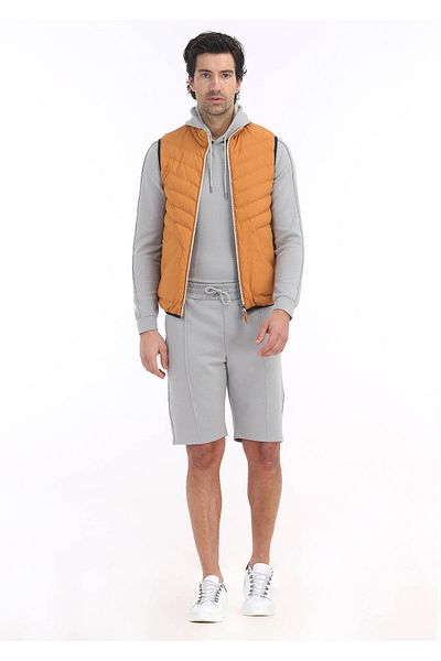 Ramsey Orangefarbene, gewebte Pufferweste