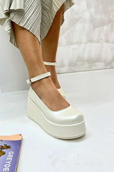 inizio Ecru Pearl Wedge Heel Women's Shoes V4211