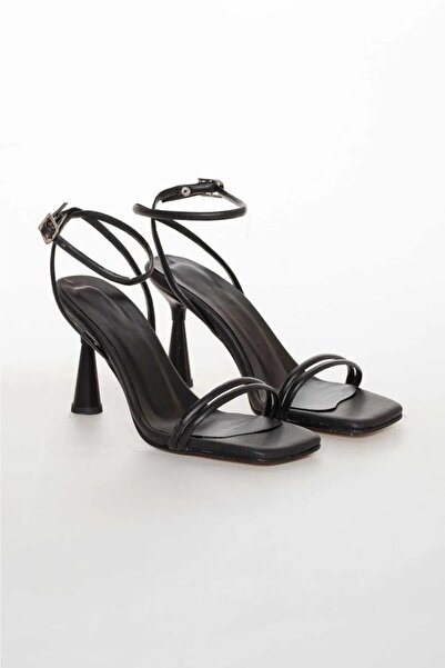 elvinshoes حذاء نسائي بكعب كلاسيكي مزين بشريط أسود من Ellen