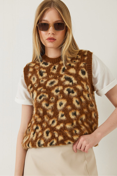 Bianco Lucci Women's Raised Leopard Patterned Sweater 20246281