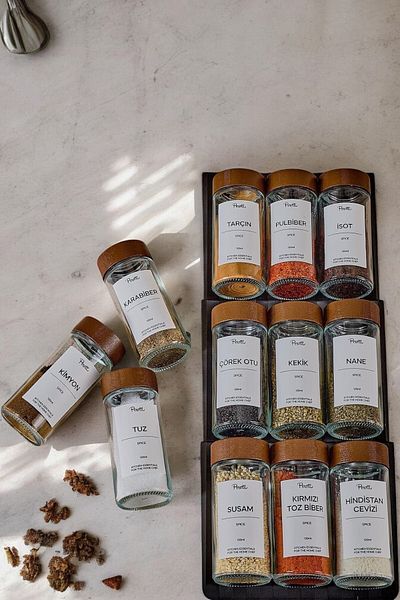 Mirilliahome Acacia 12-Piece Glass Spice Rack Set with Lid - 120 ml