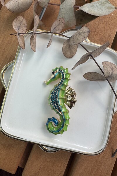 Genel Markalar Yeşil Mineli Deniz Atı Şık Broş