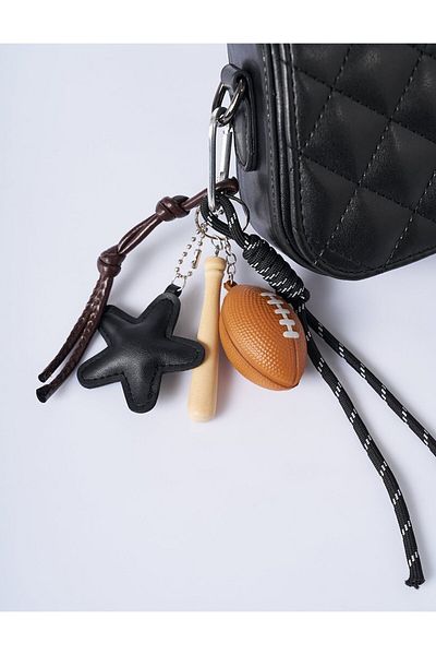 Kayra Breloc Rugby și Star Figurad Charm Negru