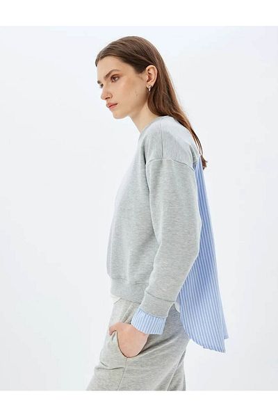Koton Oversize mikina s dlouhým rukávem a výstřihem - dvě různé látky