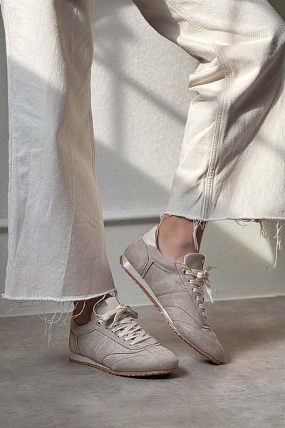 NİŞANTAŞI SHOES Helen Beige Suede Flat Sole Women's Lace-Up Sneakers