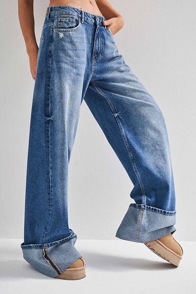 its basic Blugi de damă de culoare albastră 10S5-65, cu detaliu la picior, super lungi, 100% bumbac, cu talie mijlocie, relaxați, pliați, din denim