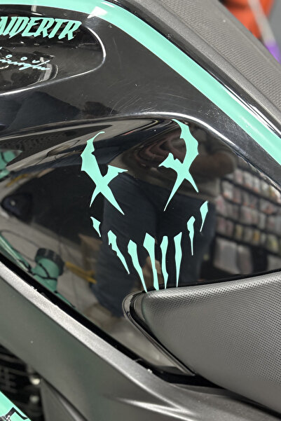 Banxtre ملصق ملصق فينوم باللون الأخضر النعناعي لخوذة السيارة (قطعة واحدة)