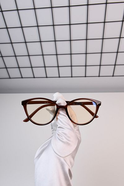 LOOKUP The Cat Eye Glasses with Blue Light Protection are Optically Compatible and Relax in Computer Television vs. Use.