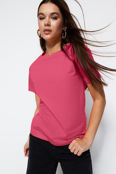 Trendyol Collection Pink*001 Basic-Strick-T-Shirt mit Rundhalsausschnitt aus 100 % Baumwolle TWOSS23TS00000