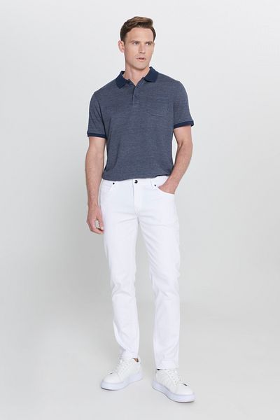 AC&Co / Altınyıldız Classics Weiße Slim Fit Herrenhose mit diagonalem Muster - 360 Grad Stretching in alle Richtungen