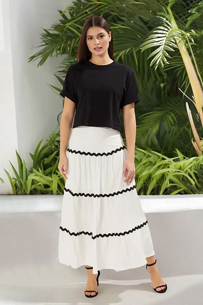 Trendyol Collection Fusta albă înfășurată cu evazare detaliată TWOSS25ET00008