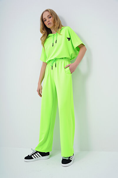 Trend Alaçatı Stili Neongrünes, übergroßes Crop-Top- und Damentaschen-Hosen-Set – ALC-X13633