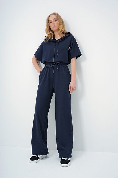Trend Alaçatı Stili Súprava dámskych nohavíc v námorníckej modrej oversize Crop Top a dvojité vrecko – Alc-X13633