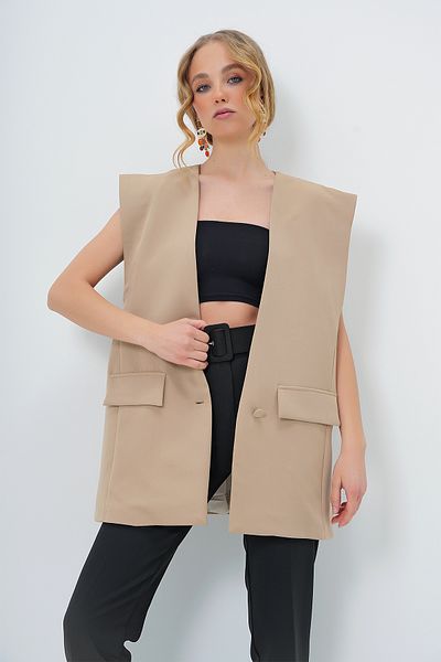 Trend Alaçatı Stili Dámská béžová oversize tkaná ovčácká vesta s dvojitým rozparkem na jeden knoflík Alc-X13506
