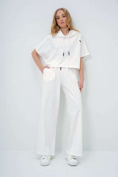 Trend Alaçatı Stili Set crop top și pantaloni supradimensionați alb pentru femei cu buzunare duble - ALC-X13633