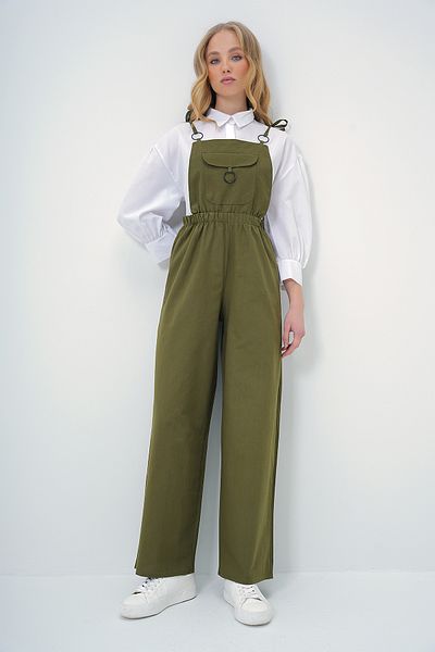 Trend Alaçatı Stili Khakifarbene Aerobin-Salopet-Hose für Damen mit Vordertaschen, Hosenträgern und Ringdetails ALC-X13581