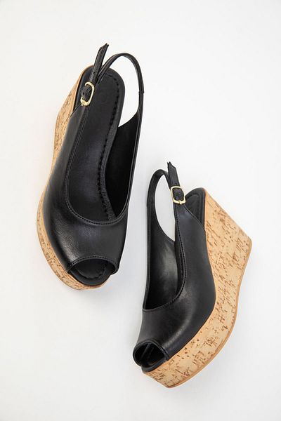 SOHO Schwarze Damenschuhe mit Keilabsatz 20240