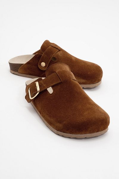 LuviShoes شبشب نسائي من الجلد السويدي البني من GONS