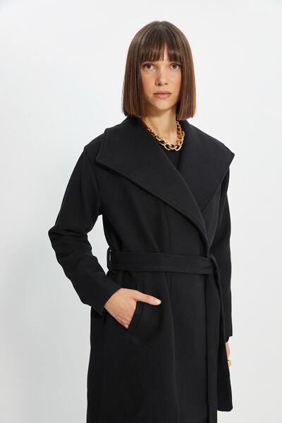 Trendyol Collection Black Belted Wide Cut Oversize Wide Collar Stamp Coat TWOAW22KB0085