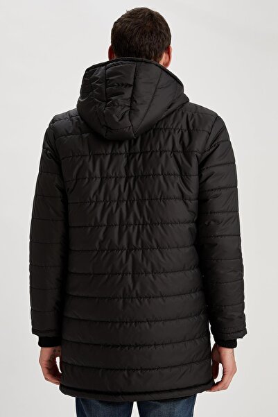 DeFacto Kapüşonlu Regular Fit İçi Yumuşak Tüylü Kalın Mont