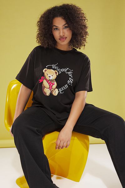 Trendyol Curve Black Crew Neck Printed Wide Fit Plus Size Knitted Tshirt Tbbss25Bf00031