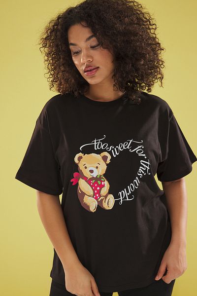 Trendyol Curve Black Crew Neck Printed Wide Fit Plus Size Knitted Tshirt Tbbss25Bf00031