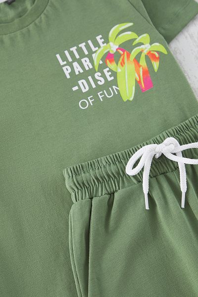 TRENDYOLKIDS تي شيرت رجالي كاكي مطبوع للأطفال 100% قطن استوائي مطبوع محبوك تي شيرت شورت سفلي-أعلى طقم TKDSS24AU00005