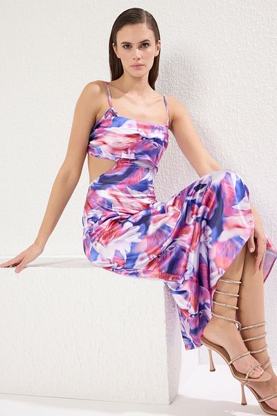 Trendyol Collection Μωβ-πολύχρωμο λουλούδι με σατέν υφαντό κομψό μίντι βραδινό φόρεμα TPRSS23EL00305
