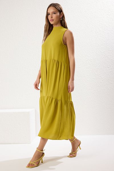 Trendyol Collection Λαδί Πράσινο Απλό Μίντι Υφαντό Φόρεμα TWOSS20EL1864