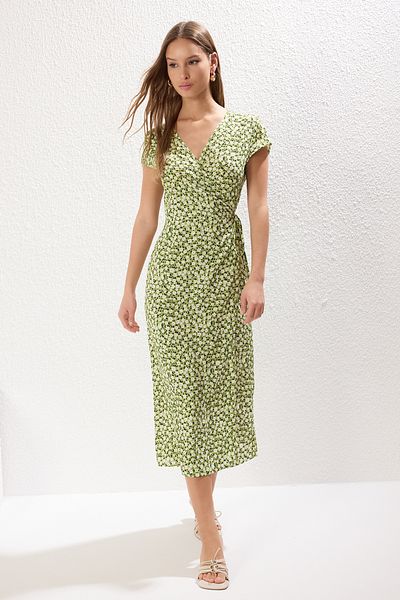 Trendyol Collection Πράσινο φλοράλ στάμπα με διπλό στήθος Midi υφαντό φόρεμα TWOSS25EL00179