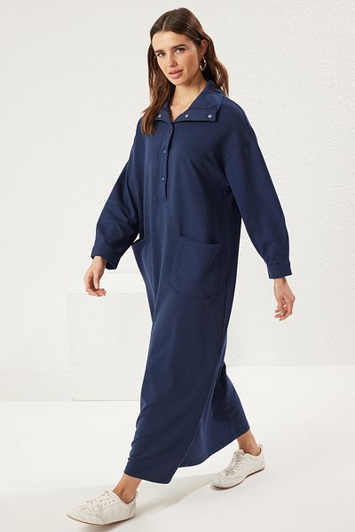 Trendyol Modest Πλεκτό φόρεμα με κουμπιά Indigo Pocket TCTAW25EB00082