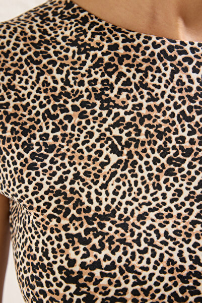 Trendyol Collection Кафява вталена блуза без гръб TWOSS25BZ00081