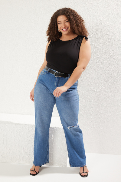 Trendyol Curve Μαύρη πλεκτή μπλούζα μεγάλου μεγέθους - Λεπτομέρεια φιόγκου με ώμους TBBSS25AF00053