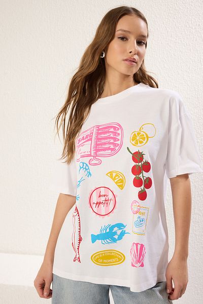 Trendyol Collection Λευκό εμπριμέ 100% βαμβακερό φαρδύ μπλουζάκι - TWOSS25TS00049