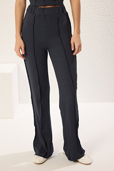 Trendyol Collection Black Crop Top and Knitted Bottom Set - Sewing Detail, Body-Fitting Twoss25Au00047