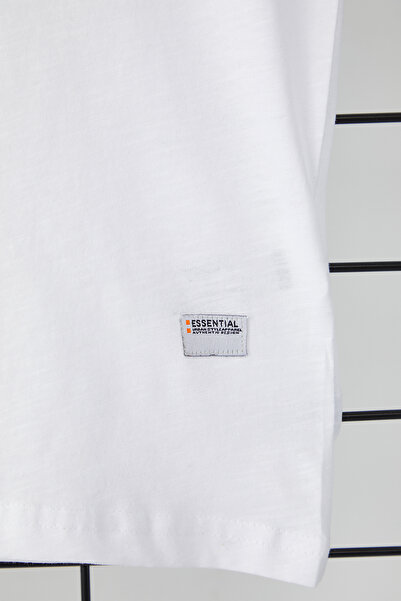 Trendyol Collection Fehér Oversize/Wide Cut Basic Label 100% pamut ujjatlan póló/alsóing