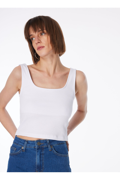Fabrika Beyaz Kadın Kare Yaka Crop Atlet TARRAN