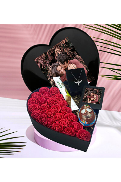 GİFTSTİME Kişiye Özel Premium Kalp Kutu Büyük Kırmızı Gül Siyah Çerçeve Melek...