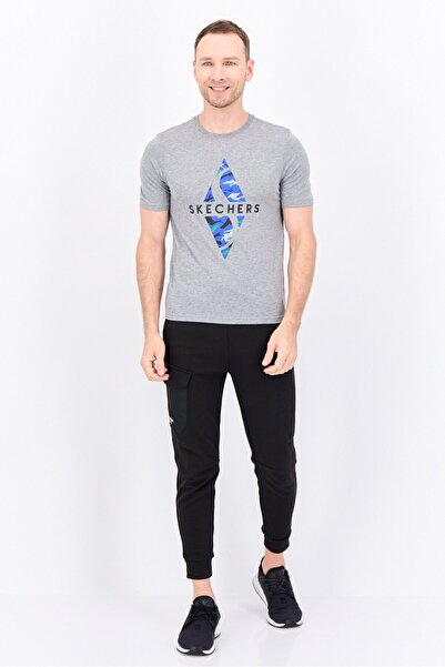 SKECHERS Men Sportswear Fit Short Sleeves Camo Training T-Shirt, Light Grey