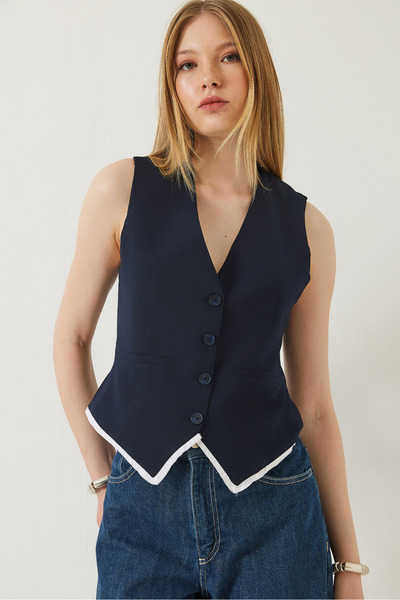 Bianco Lucci Women's V-Neck Viscose Ribbed Lined Vest 60232 60271060