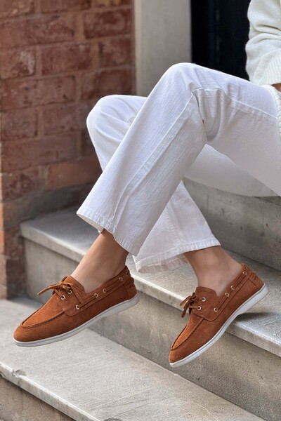 NİŞANTAŞI SHOES Bernard Tan Oryginalne zamszowe baleriny damskie z płaską podeszwą i sznurowaniem