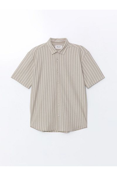 LC Waikiki Ανδρικό κοντομάνικο ριγέ πουκάμισο LCW Vision Regular Fit