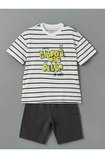 LC Waikiki New Season Crew Neck Printed Boys' T-Shirt and Shorts Set of 2 - S5Cu48Z1