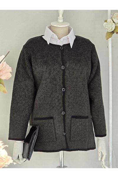 ENDAMIM Large Size Pocket Knitwear Cardigan with Medium Thickness