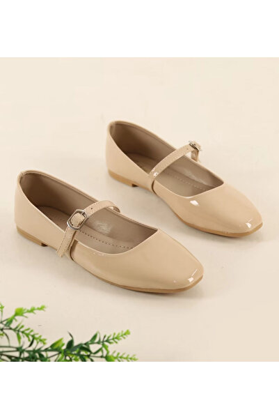 Ayakkabı Ülkesi Жіночі бежеві візонні балетки з регульованою застібкою на зап'ясті, стильні шкіряні балетки на щодень