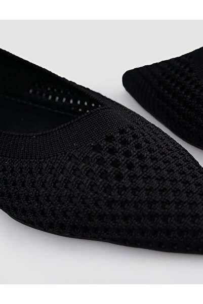Cabani Women's Black Knitwear Pointed Toe Ballerinas